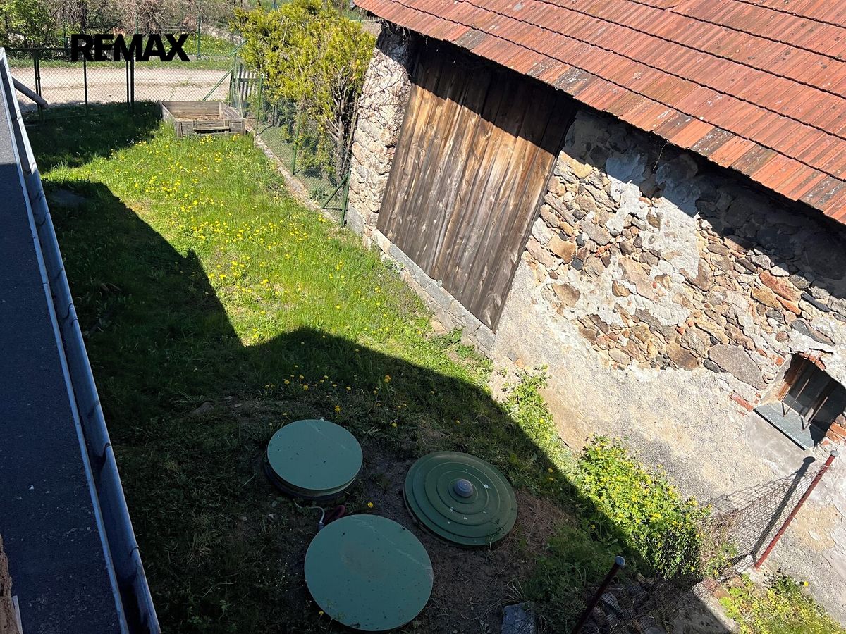 Prodej rodinného domu 140 m², pozemek 367 m² – fotografie 2