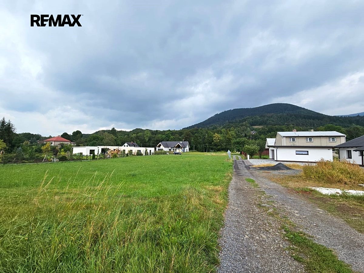Prodej stavebního pozemku 2158 m²