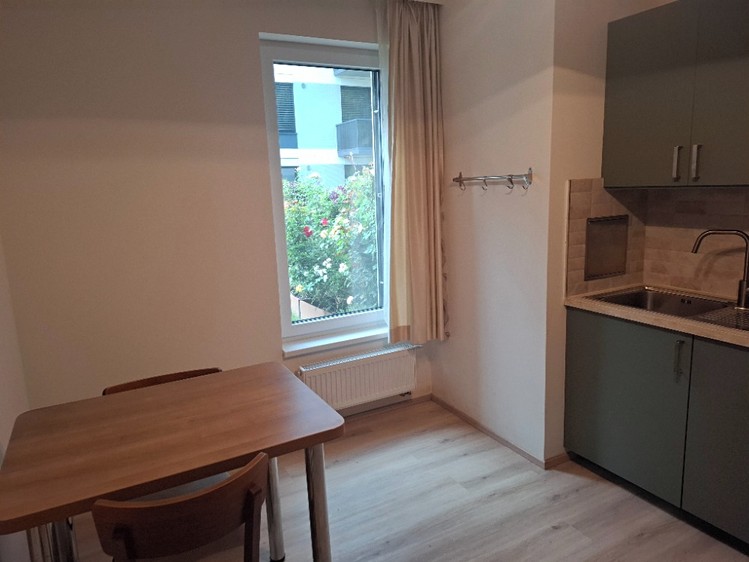 Комерційне приміщення на продаж, 80 м² (20 з 50)