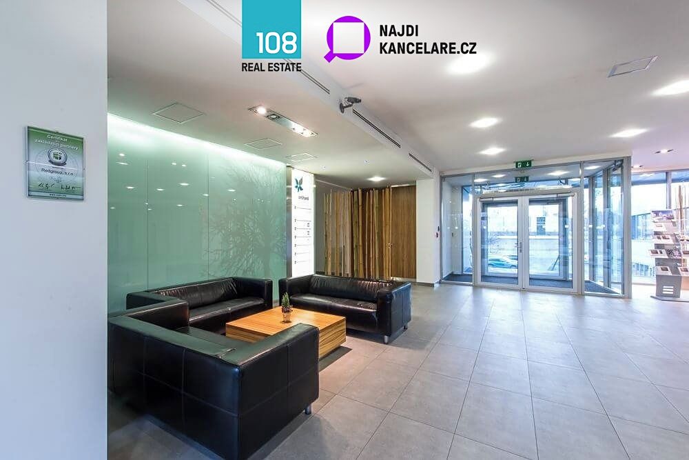 Pronájem kanceláře 420 m² – fotografie 3