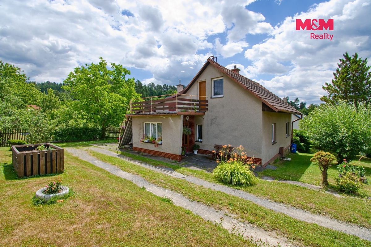 Prodej rodinného domu 106 m², pozemek 1350 m² – fotografie 2