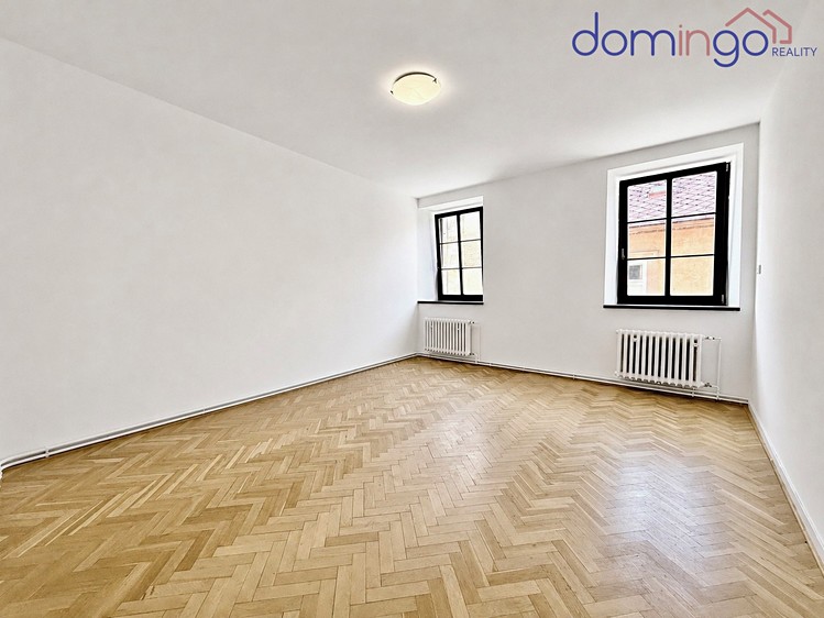 Pronájem bytu 1+1, 54 m² (2 z 8)