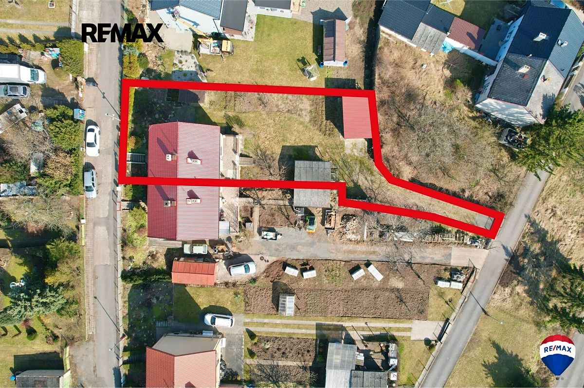 Prodej rodinného domu 78 m², pozemek 703 m² – fotografie 2