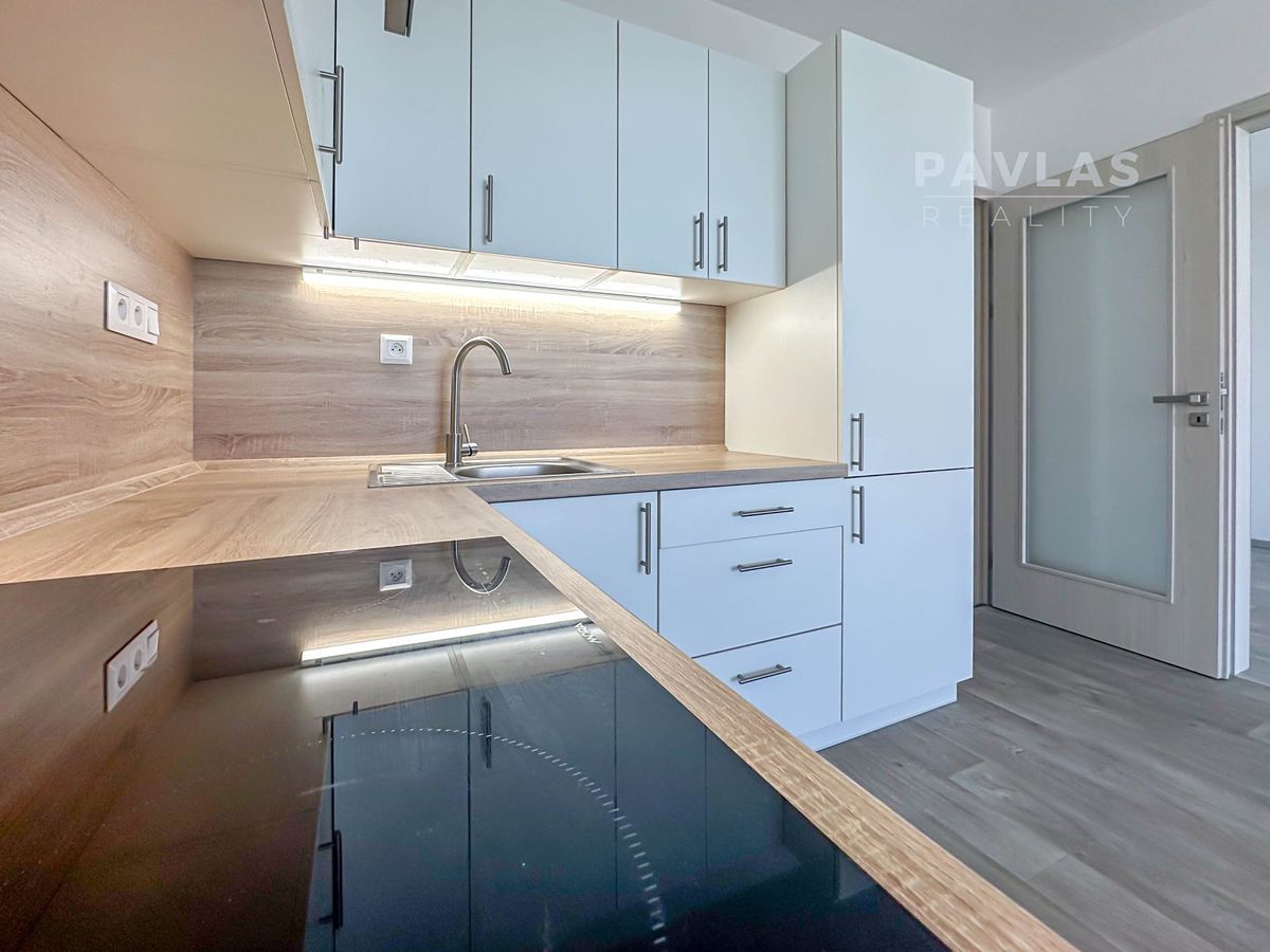 Pronájem bytu 2+kk 50 m² – fotografie 2