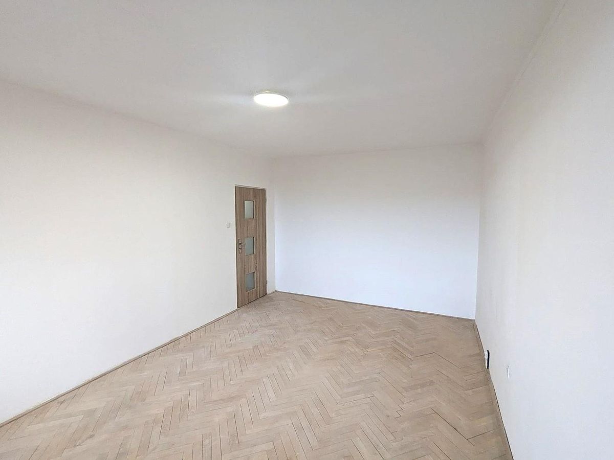 Pronájem bytu 2+1 60 m² – fotografie 2