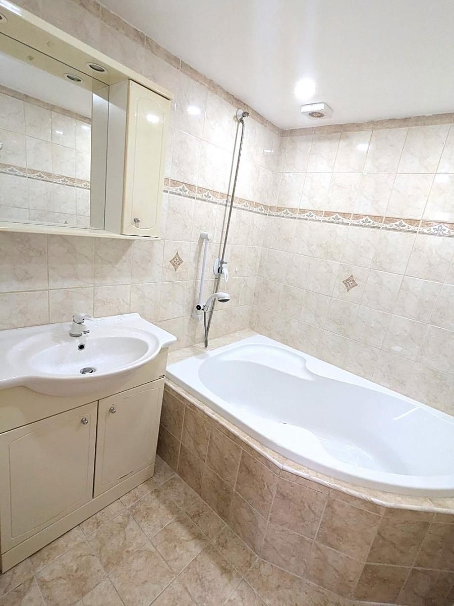 Pronájem bytu 2+1 60 m² – fotografie 3