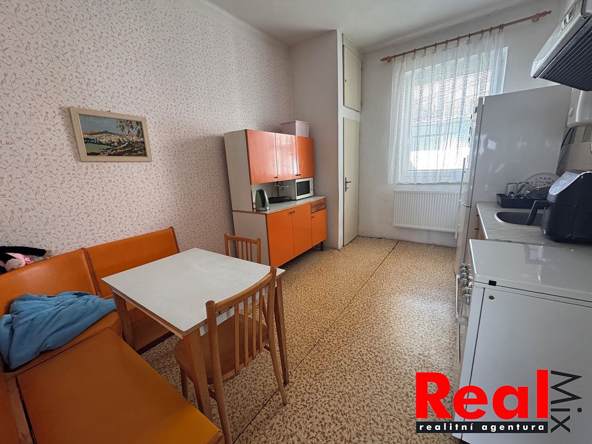 Prodej rodinného domu 150 m², pozemek 196 m² – fotografie 5