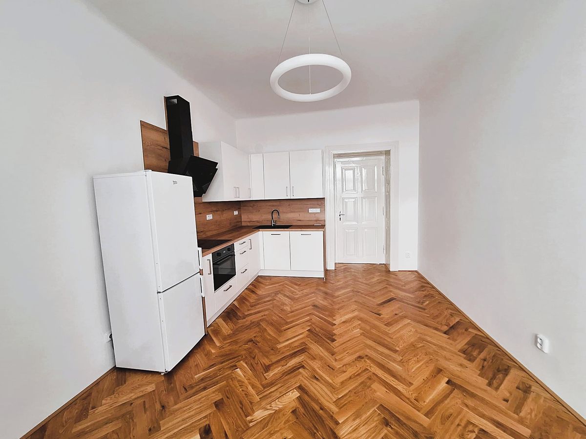 Pronájem bytu 3+kk 65 m² – fotografie 2
