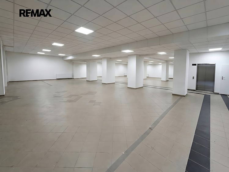 Комерційне приміщення в оренду, 400 м² (8 з 8)