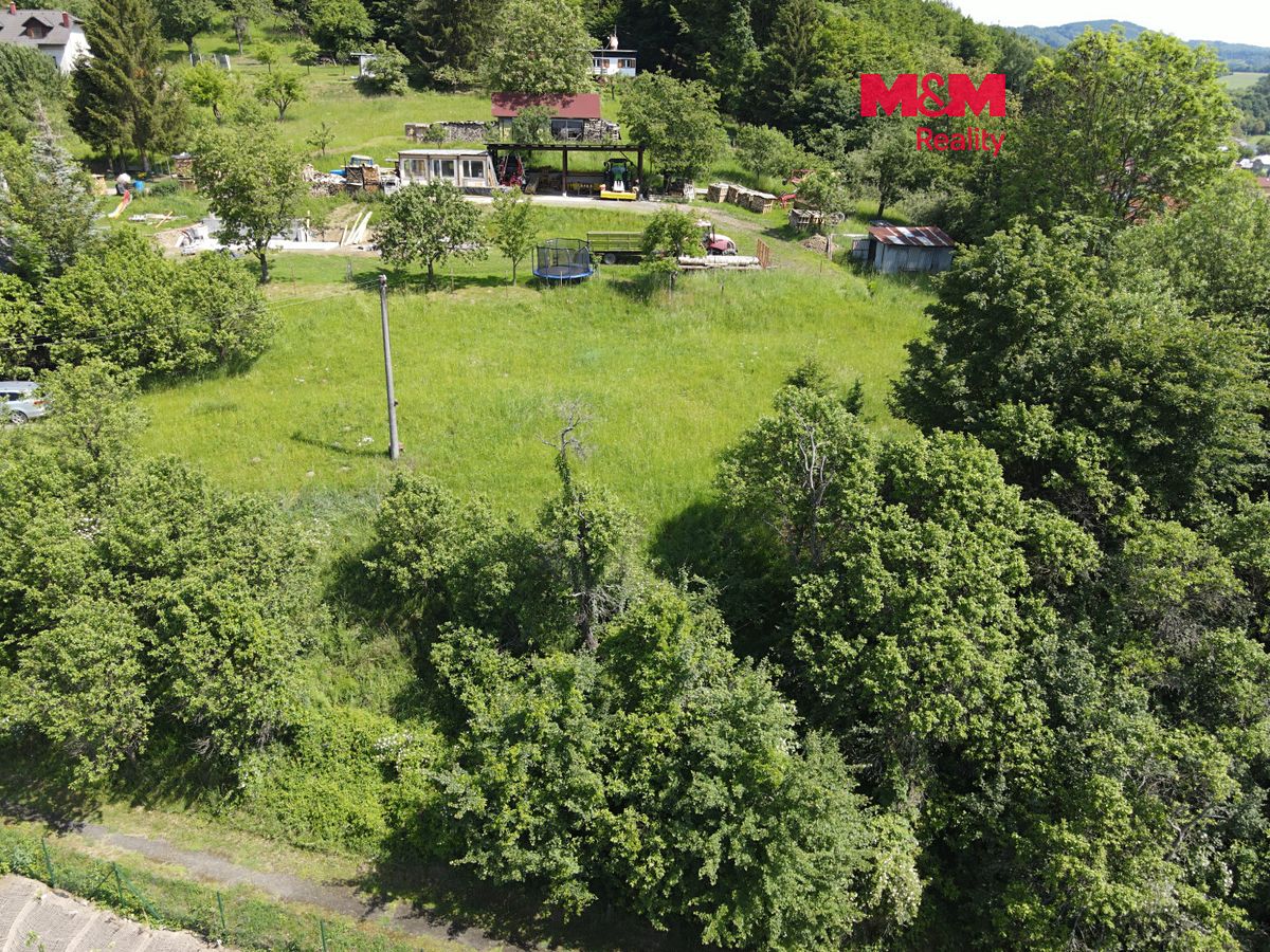 Prodej stavebního pozemku 1932 m²