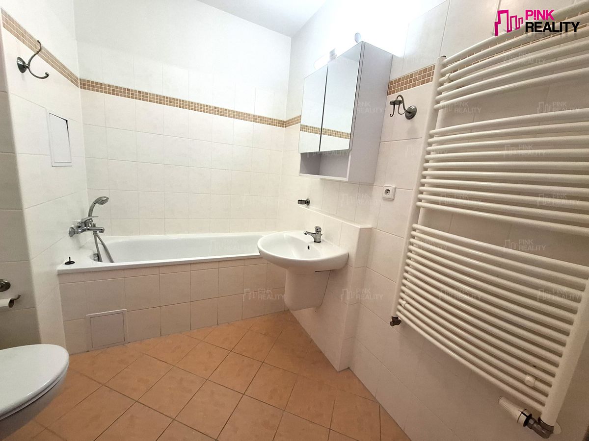 Pronájem bytu 2+kk 50 m² – fotografie 3