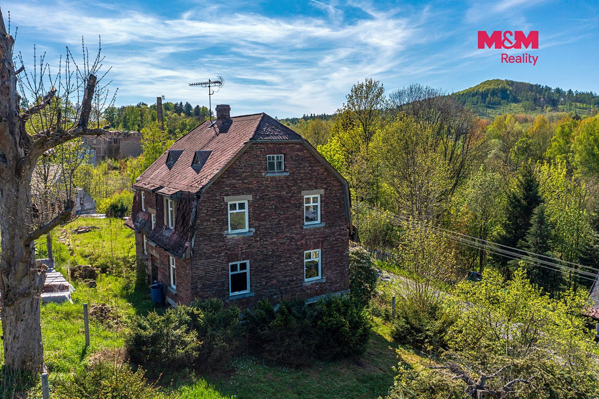Prodej rodinného domu 140 m², pozemek 1102 m² – fotografie 4
