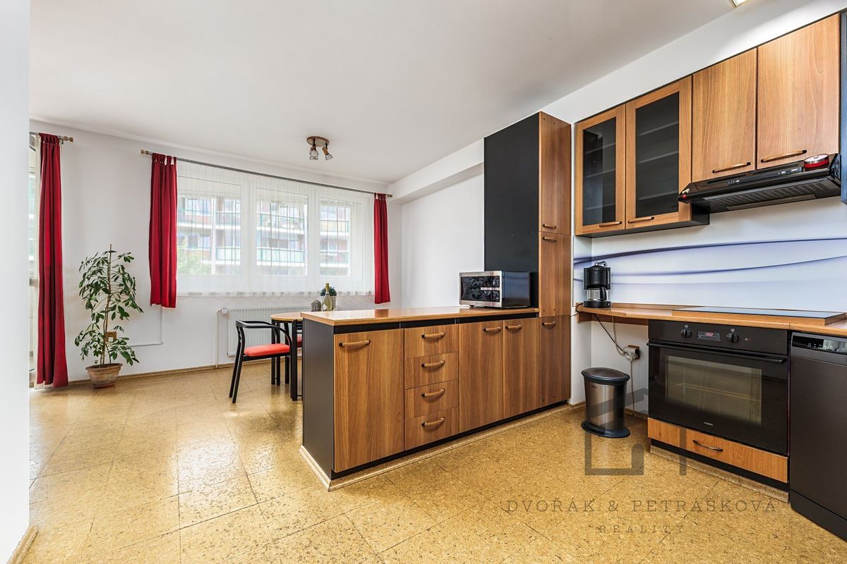 Pronájem bytu 3+kk 86 m² – fotografie 5