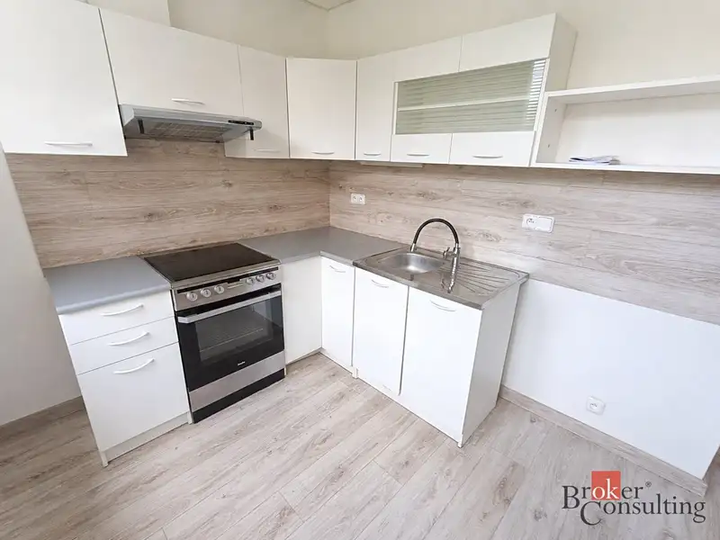 Prodej bytu 3+1 79 m², Chomutov – náhled fotky 2