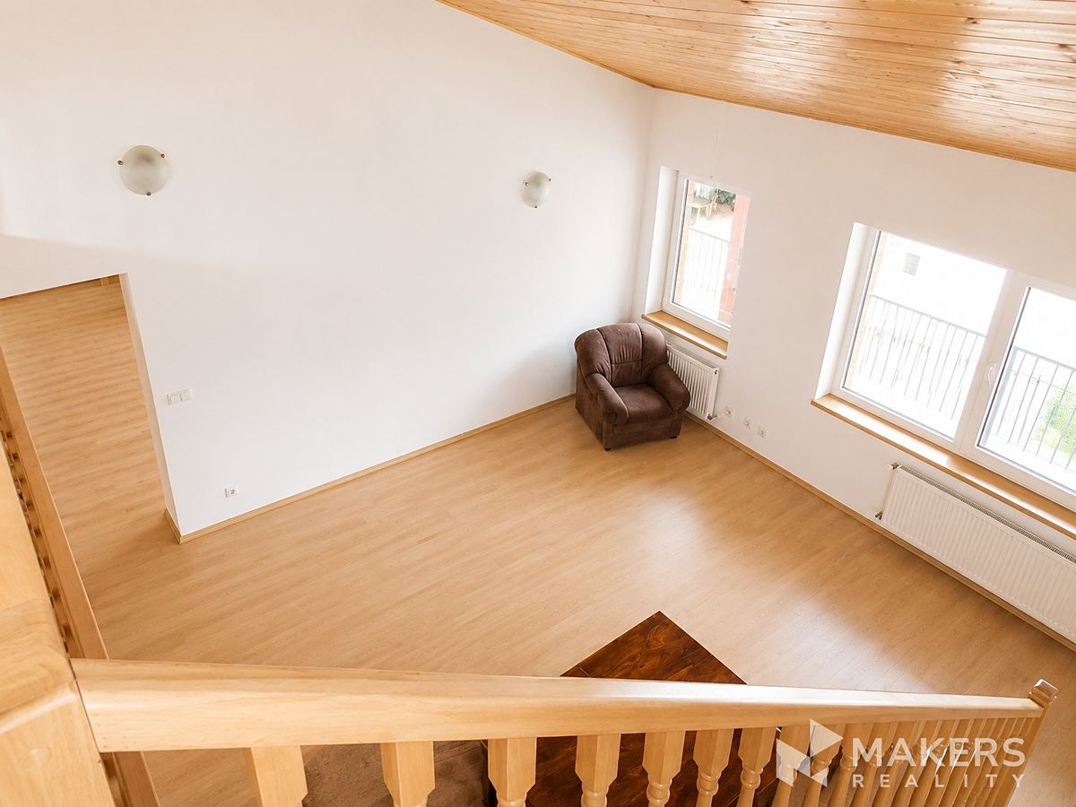Pronájem bytu atypický 160 m² – fotografie 4