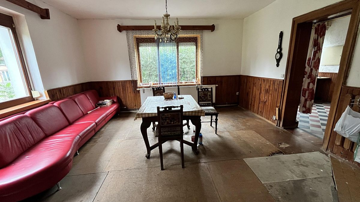 Prodej rodinného domu 240 m², pozemek 678 m² – fotografie 3