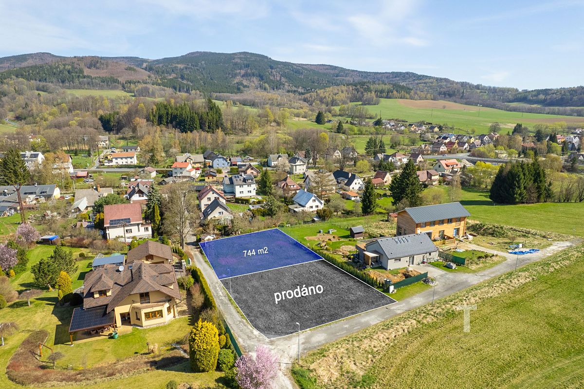 Prodej stavebního pozemku 744 m²