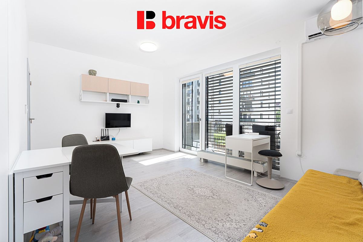 Pronájem bytu 2+kk 56 m² – fotografie 4
