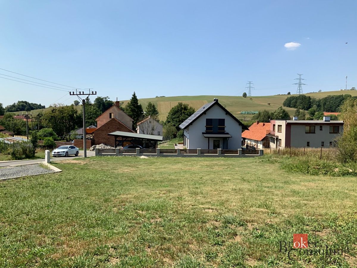 Prodej stavebního pozemku 925 m² – fotografie 2