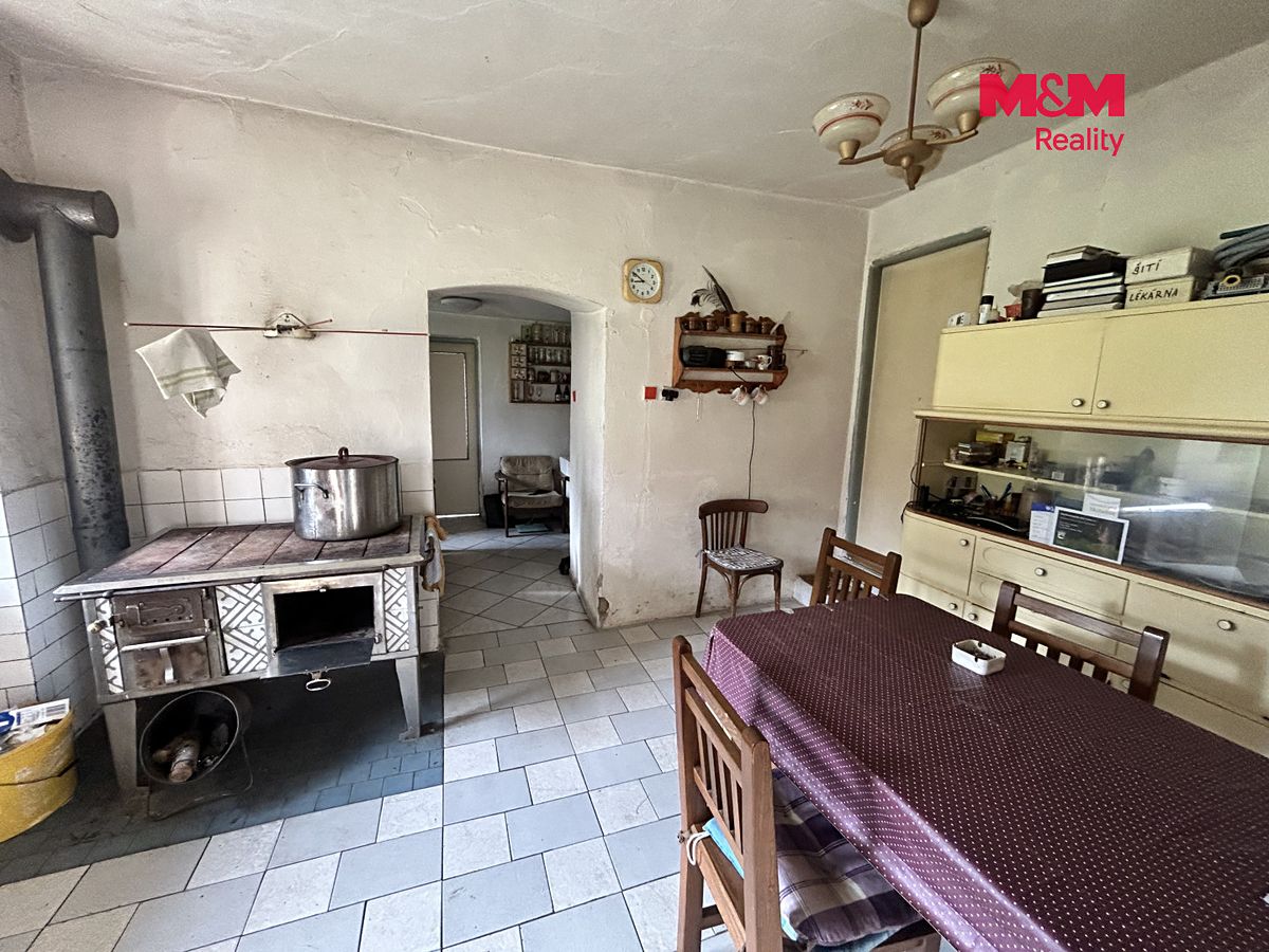 Prodej rodinného domu 290 m², pozemek 1986 m² – fotografie 4
