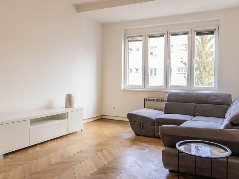 Prodej bytu 3+1 88 m², Praha – náhled fotky 2
