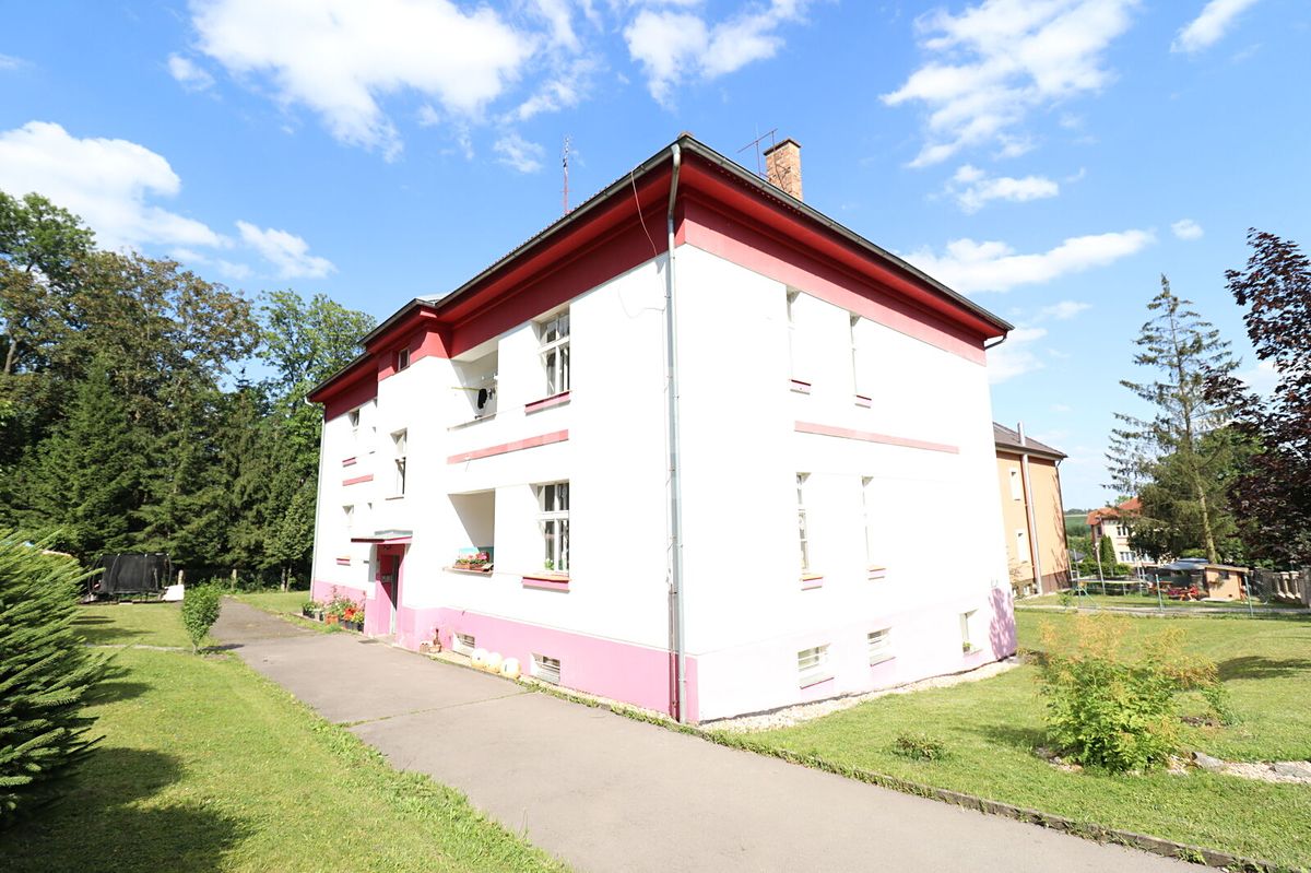 Pronájem bytu 1+kk 33 m²