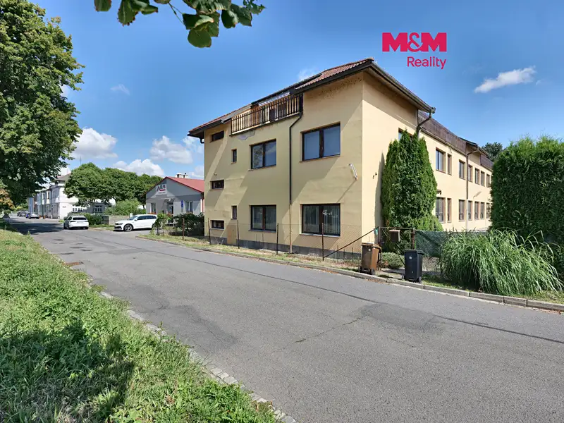 Prodej činžovního domu 1414 m², Kroměříž – náhled fotky 1