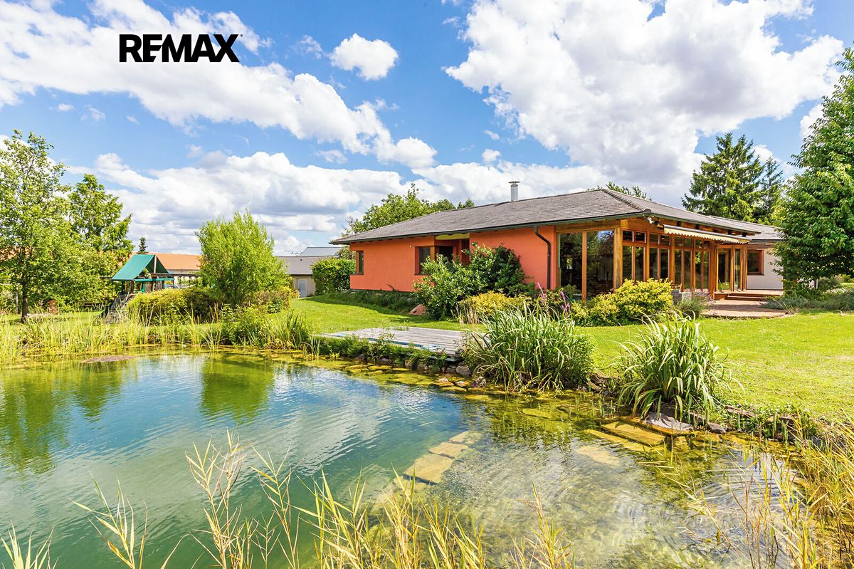 Prodej rodinného domu 290 m², pozemek 4300 m² – fotografie 2