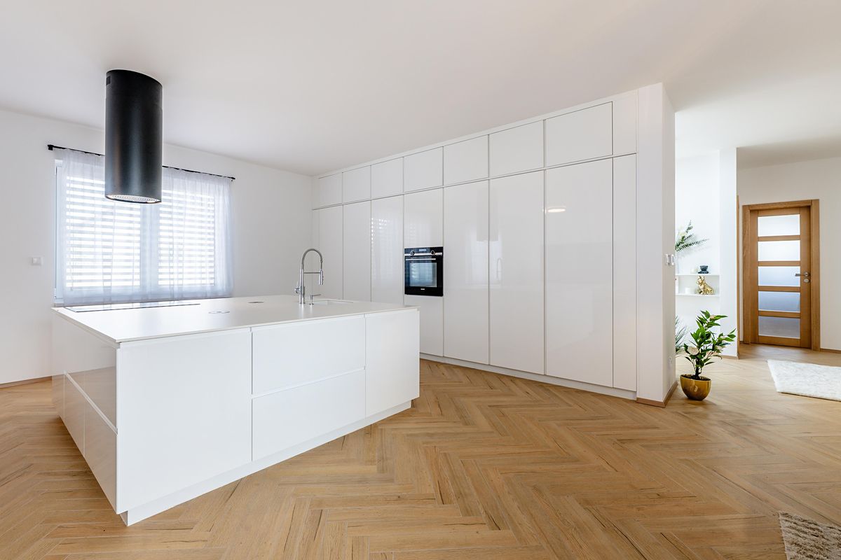 Prodej rodinného domu 194 m², pozemek 1530 m² – fotografie 5