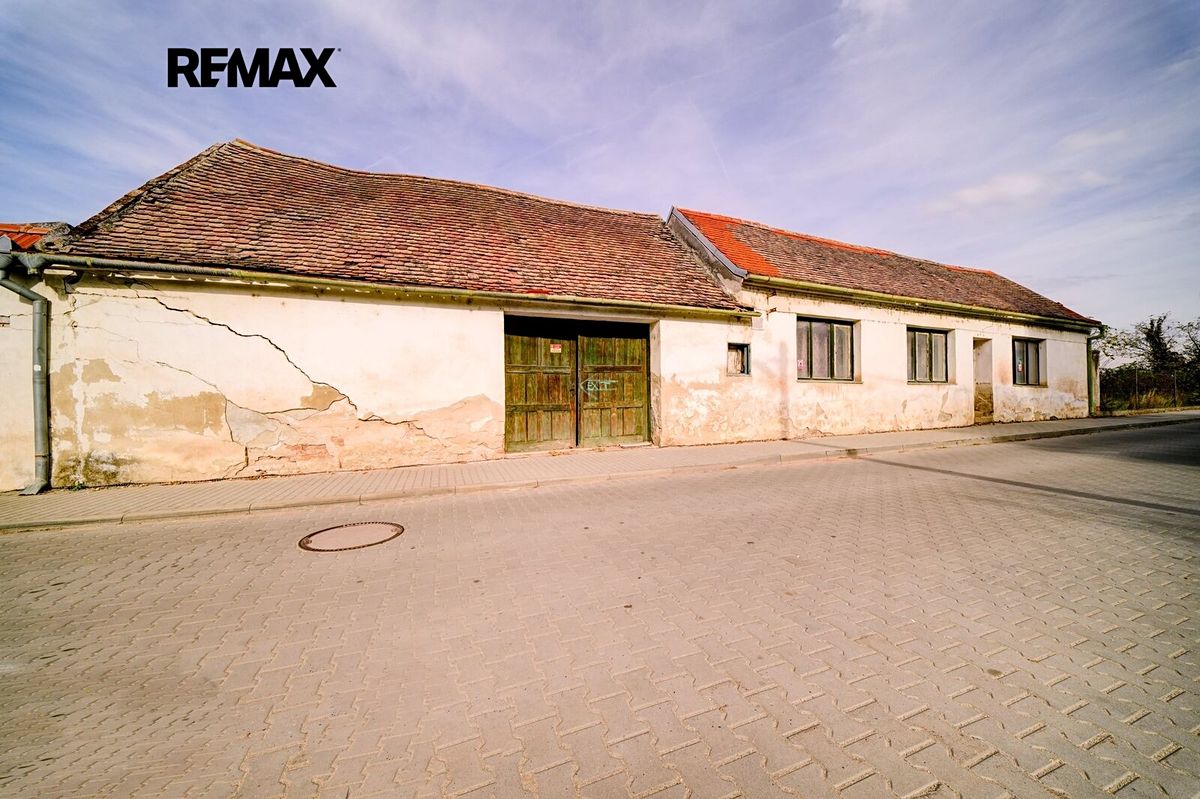 Prodej rodinného domu 96 m², pozemek 403 m² – fotografie 2