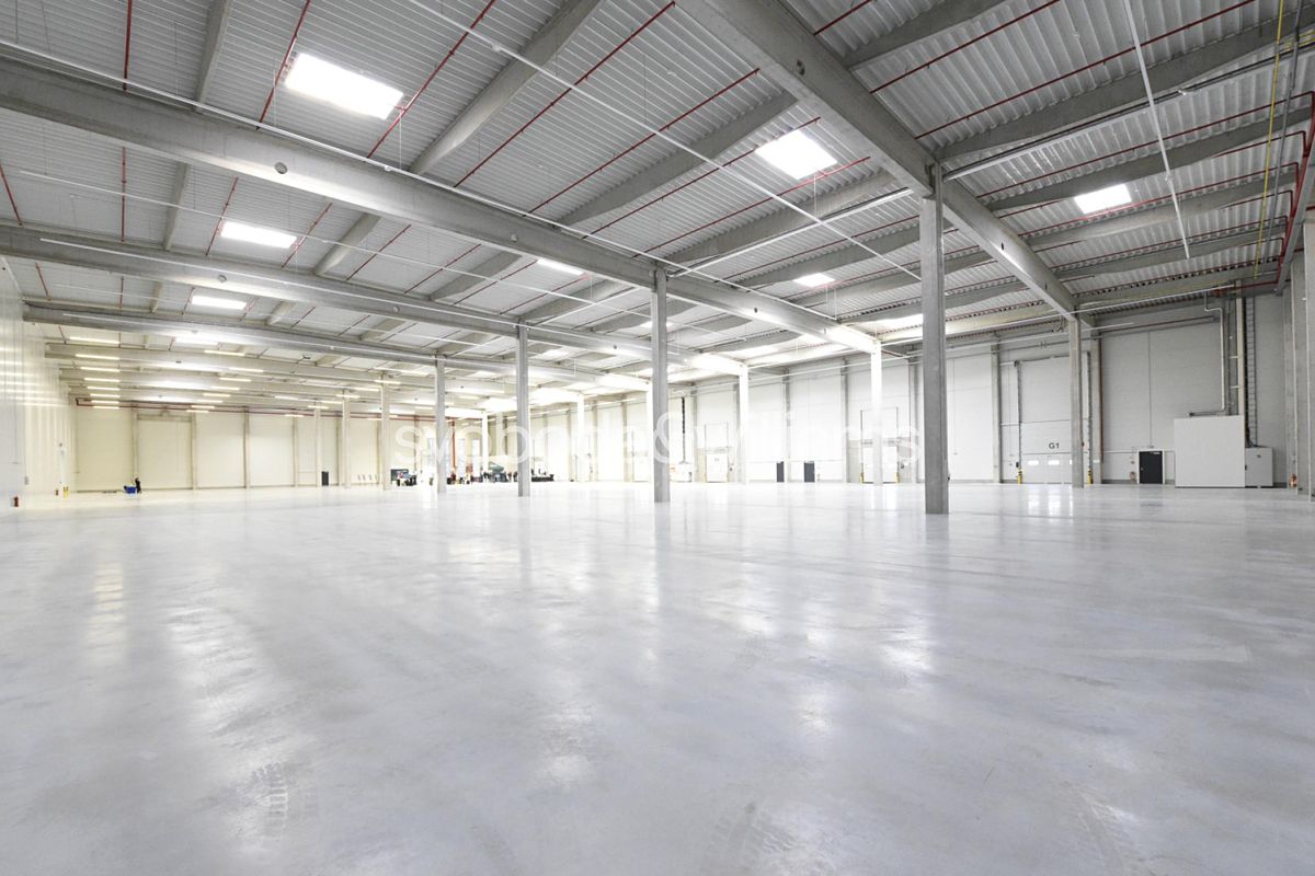 Pronájem skladového prostoru 5079 m² – fotografie 2