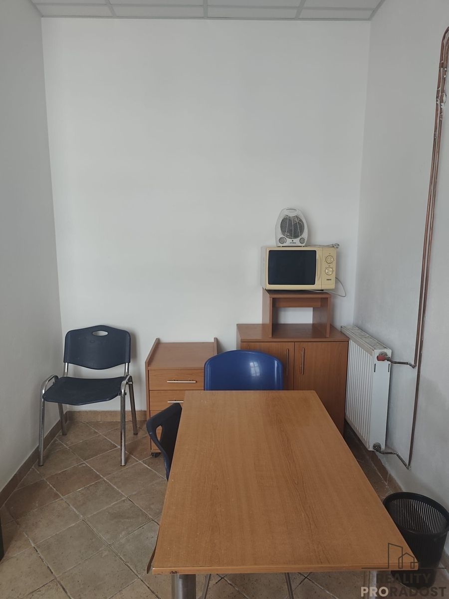 Pronájem skladového prostoru 18 m² – fotografie 3