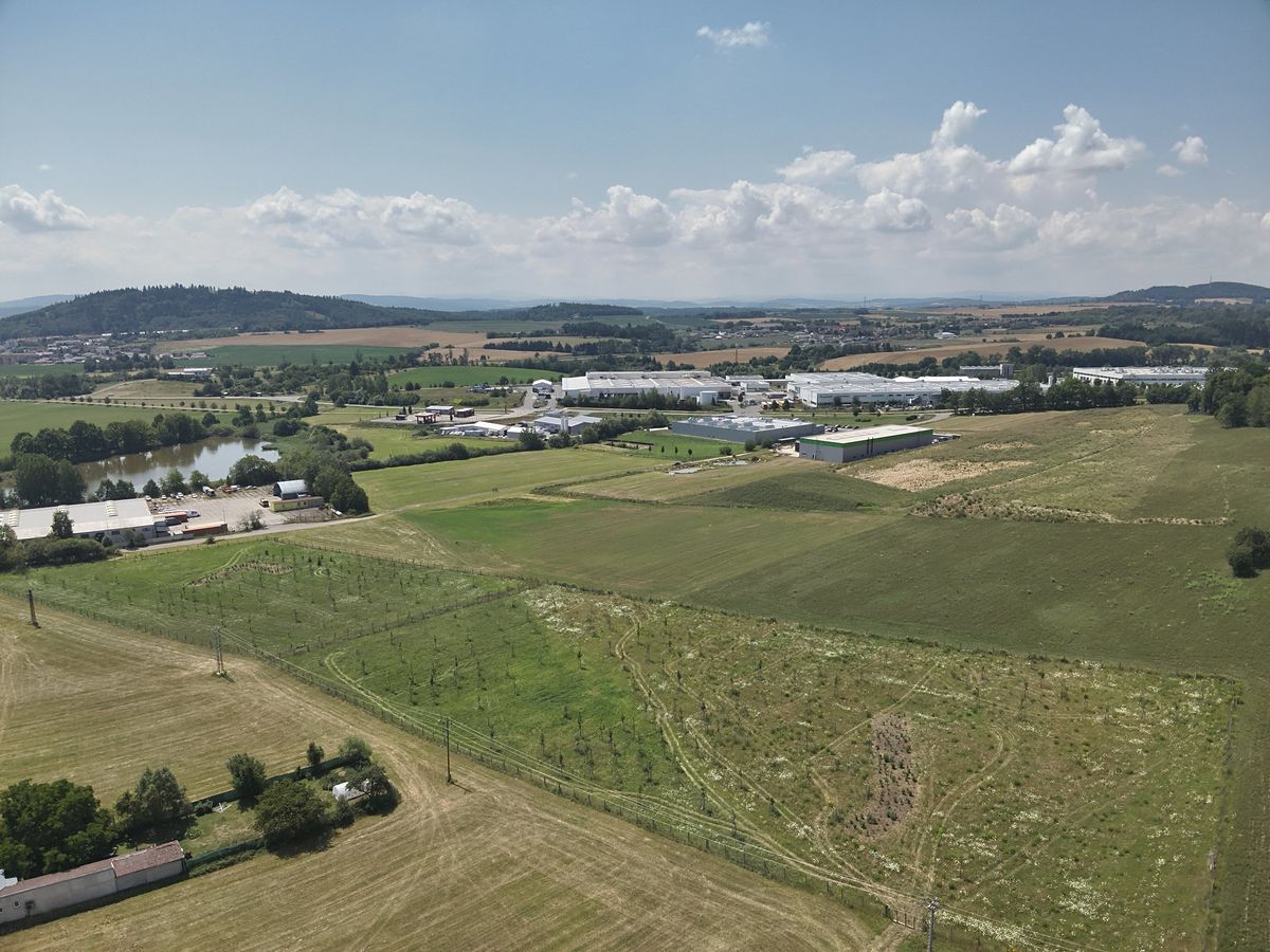 Prodej komerčního pozemku 26578 m² – fotografie 3