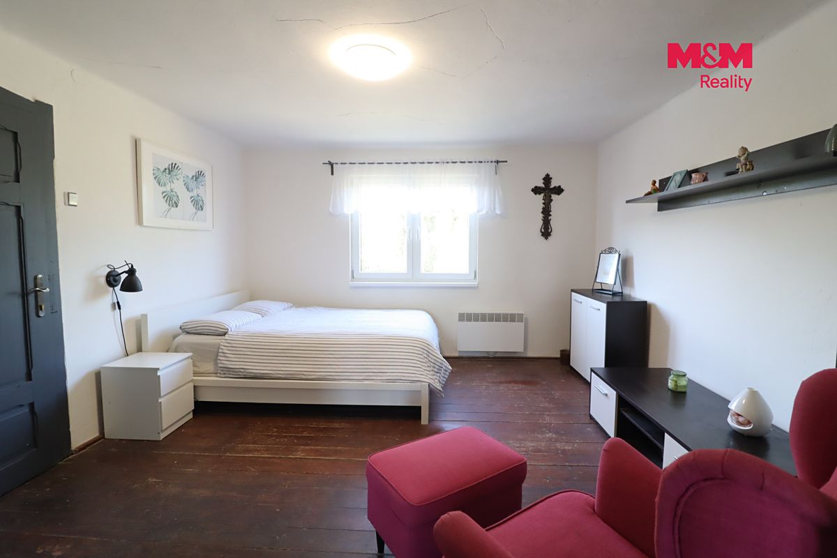 Prodej rodinného domu 180 m², pozemek 2074 m² – fotografie 4