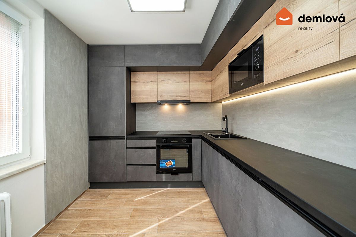 Pronájem bytu 2+1 58 m² – fotografie 4