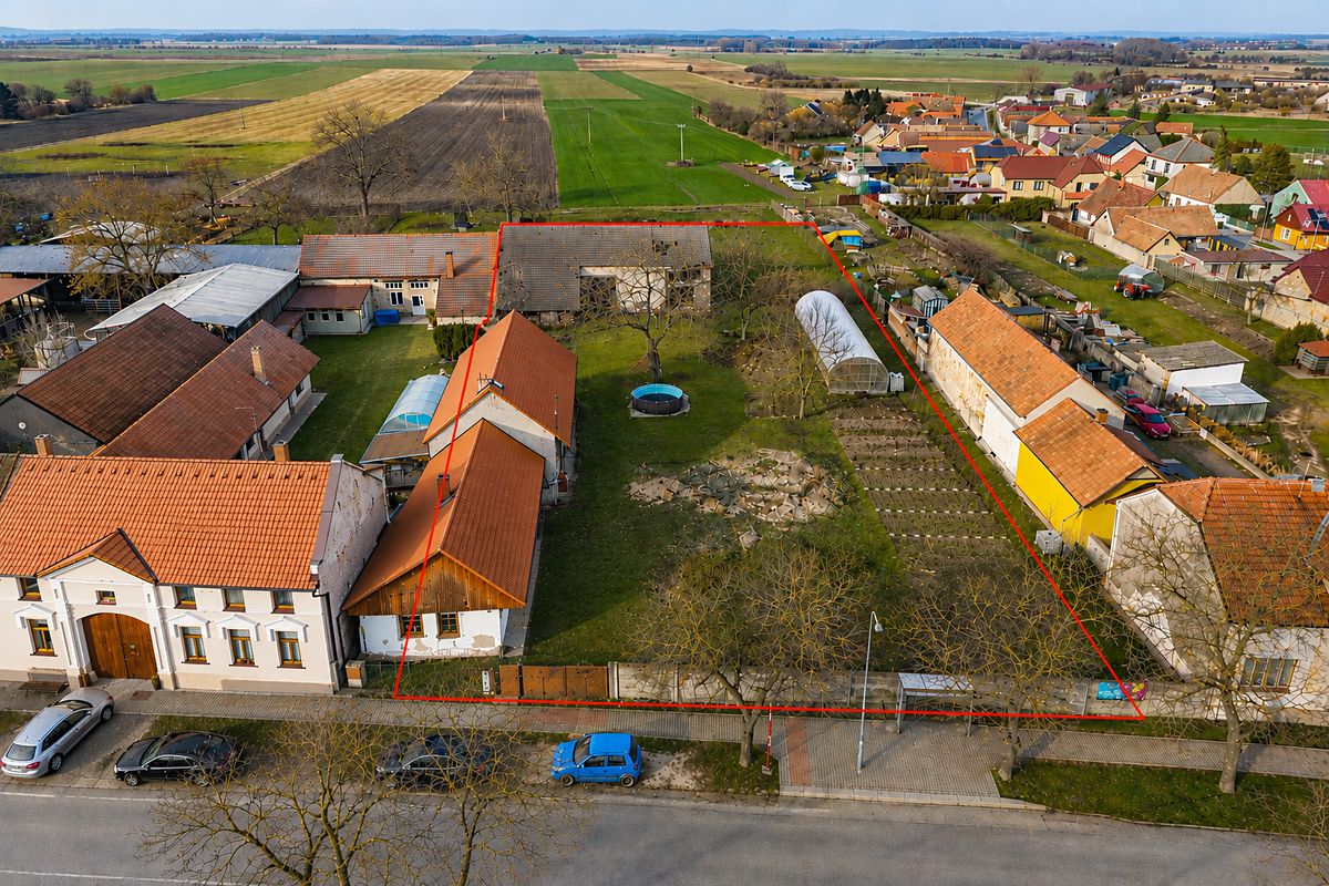 Prodej rodinného domu 70 m², pozemek 4513 m² – fotografie 2