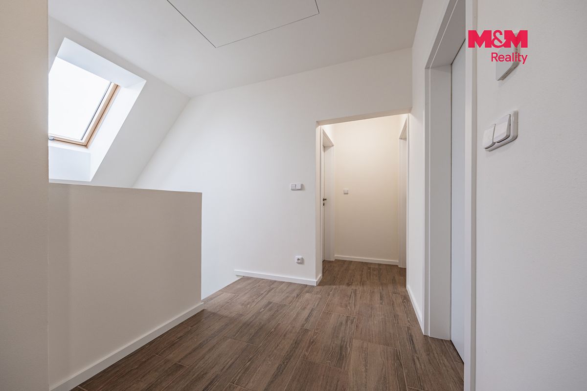 Prodej rodinného domu 130 m², pozemek 666 m² – fotografie 5