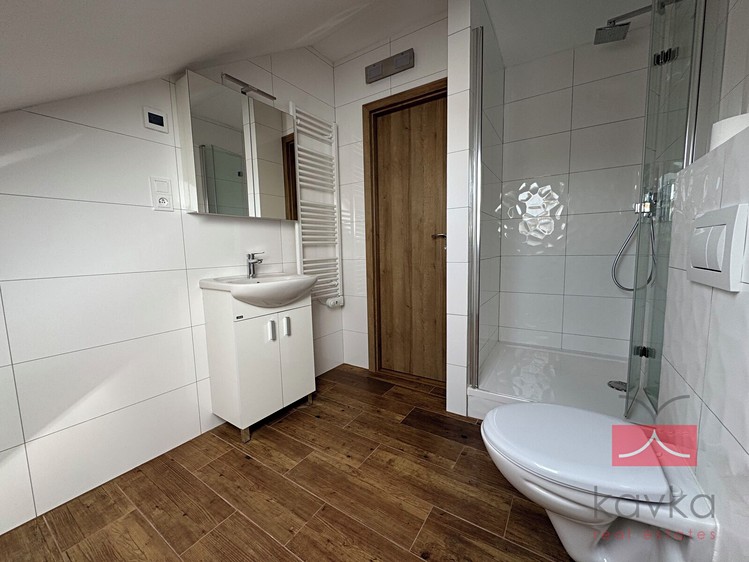 Pronájem bytu 2+kk, 61 m² (2 z 18)