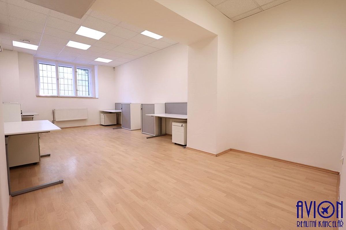 Pronájem kanceláře 38 m² – fotografie 2