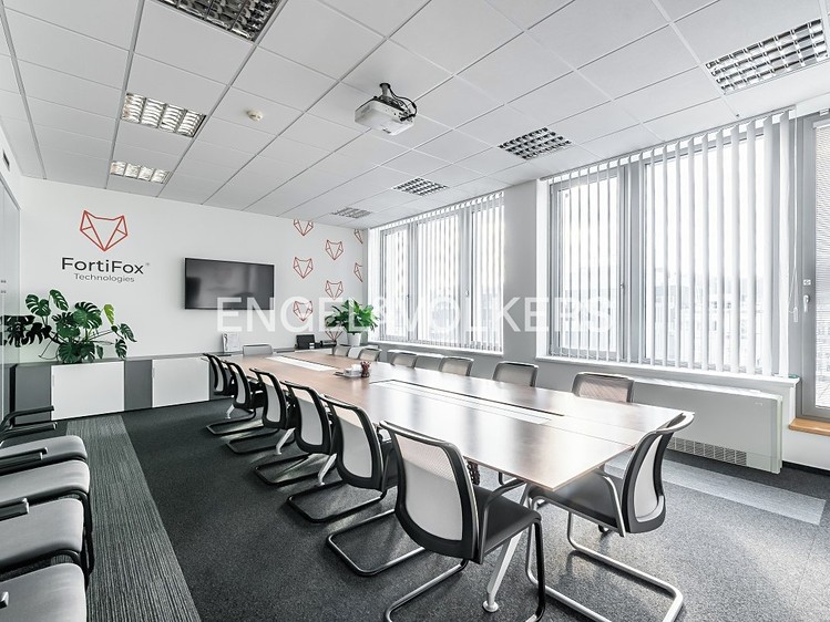 Комерційне приміщення в оренду, 553 м² (3 з 13)