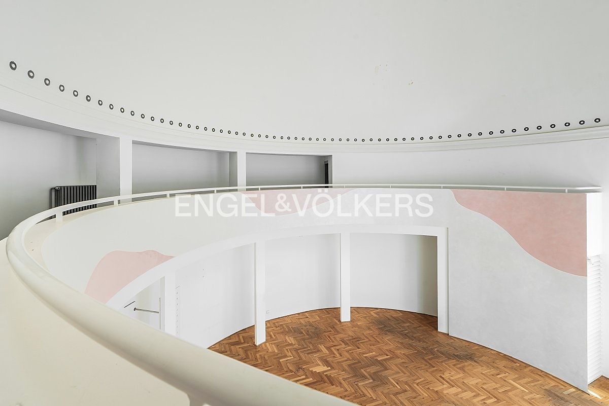Pronájem kanceláře 231 m² – fotografie 2