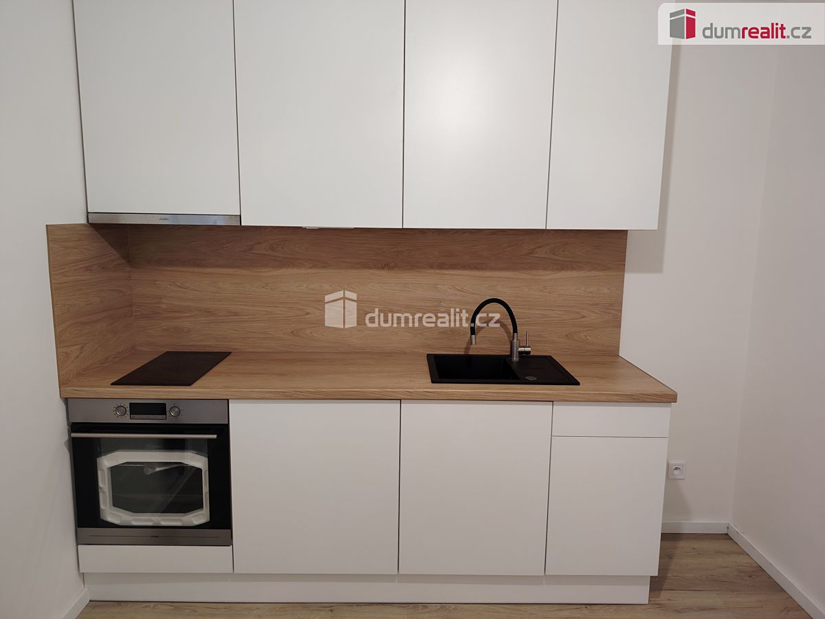 Pronájem bytu 1+kk 21 m² – fotografie 2