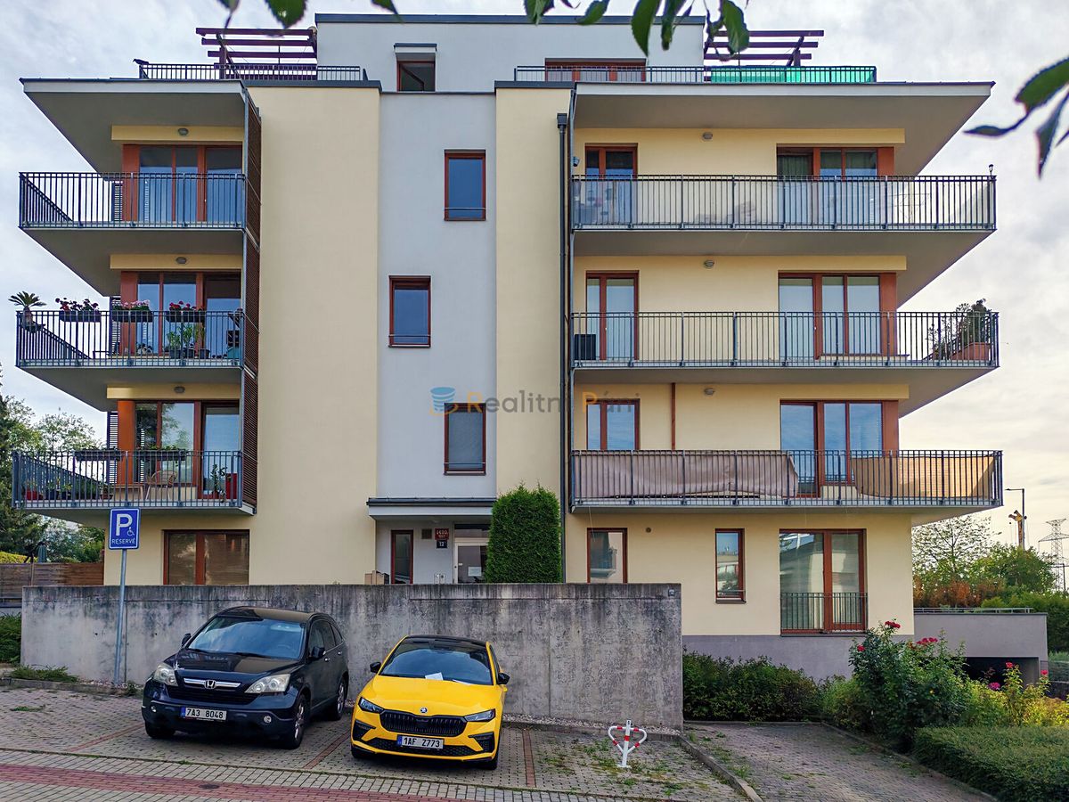 Pronájem bytu 2+kk 56 m² – fotografie 4