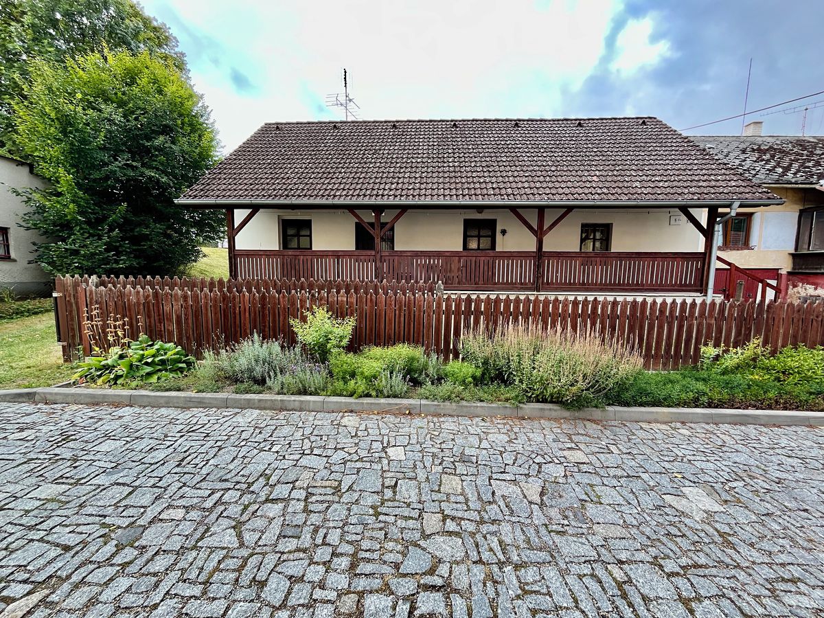 Prodej rodinného domu 78 m², pozemek 1968 m² – fotografie 3
