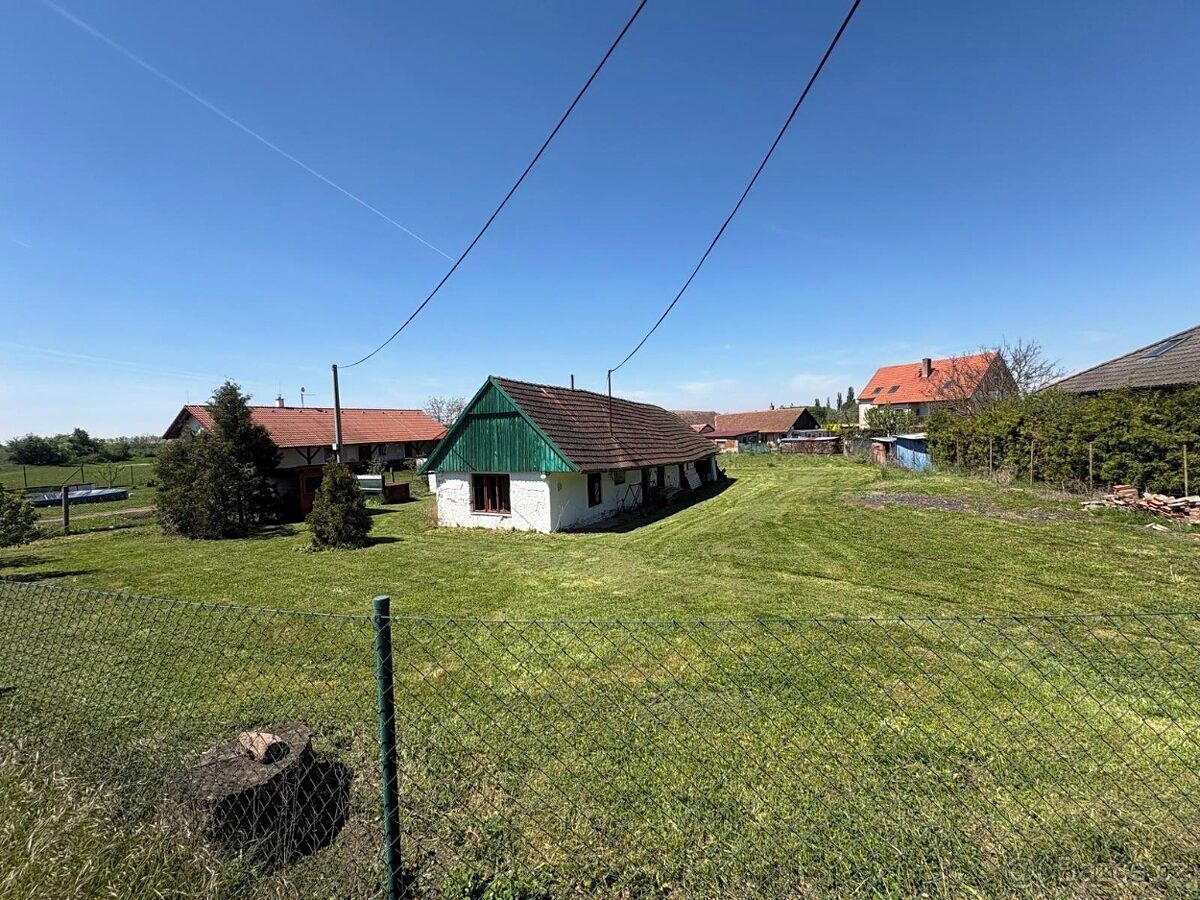 Prodej stavebního pozemku 1598 m²