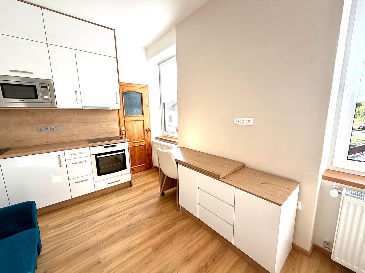 Pronájem bytu 1+kk 20 m² – fotografie 2