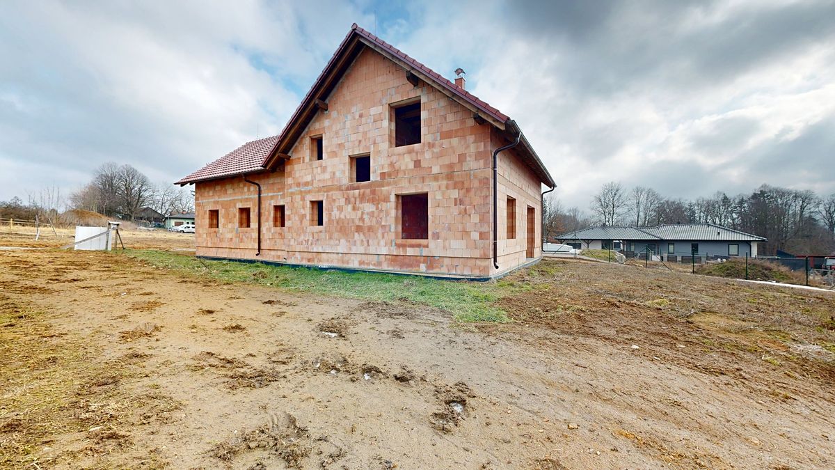 Prodej stavebního pozemku 842 m² – fotografie 2