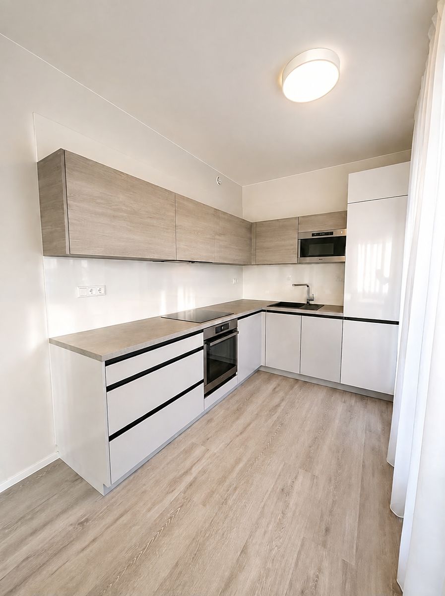 Pronájem bytu 2+kk 68 m² – fotografie 3