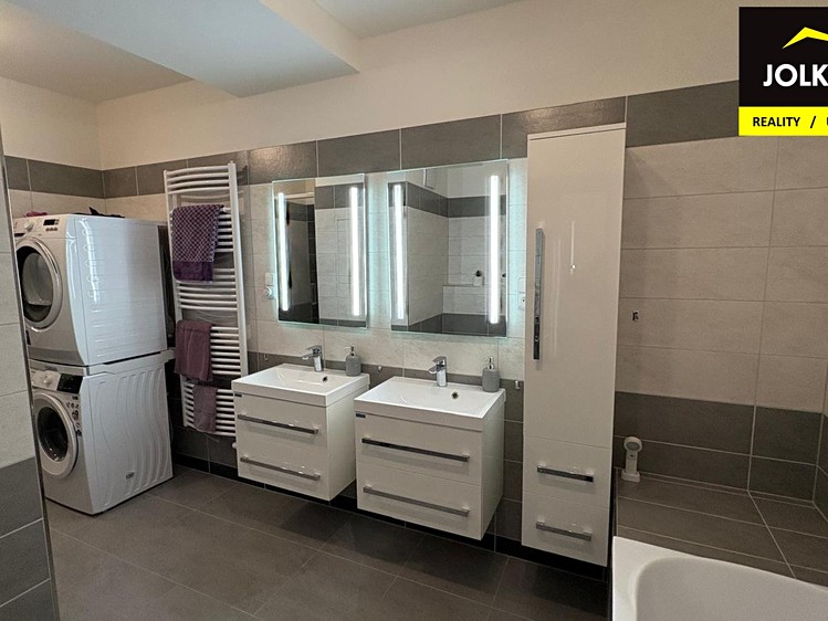 Квартира 4+kk на продаж, 111 м² (16 з 23)