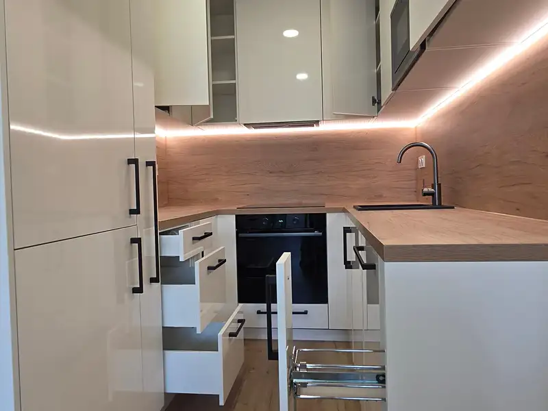 Prodej bytu 2+kk 46 m², Praha – náhled fotky 2